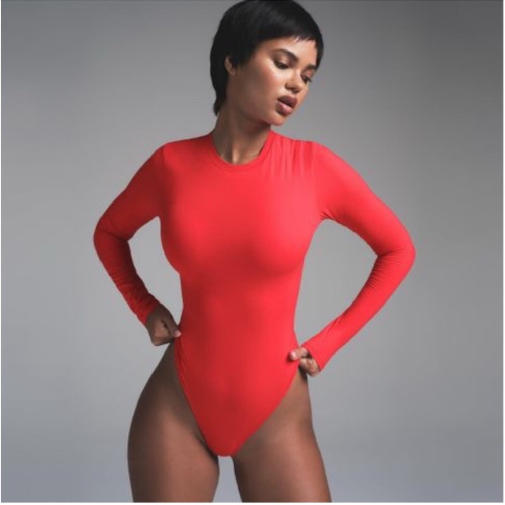 SKIMS NWT Fits Everybody Long Sleeved Bodysuit - Cherry